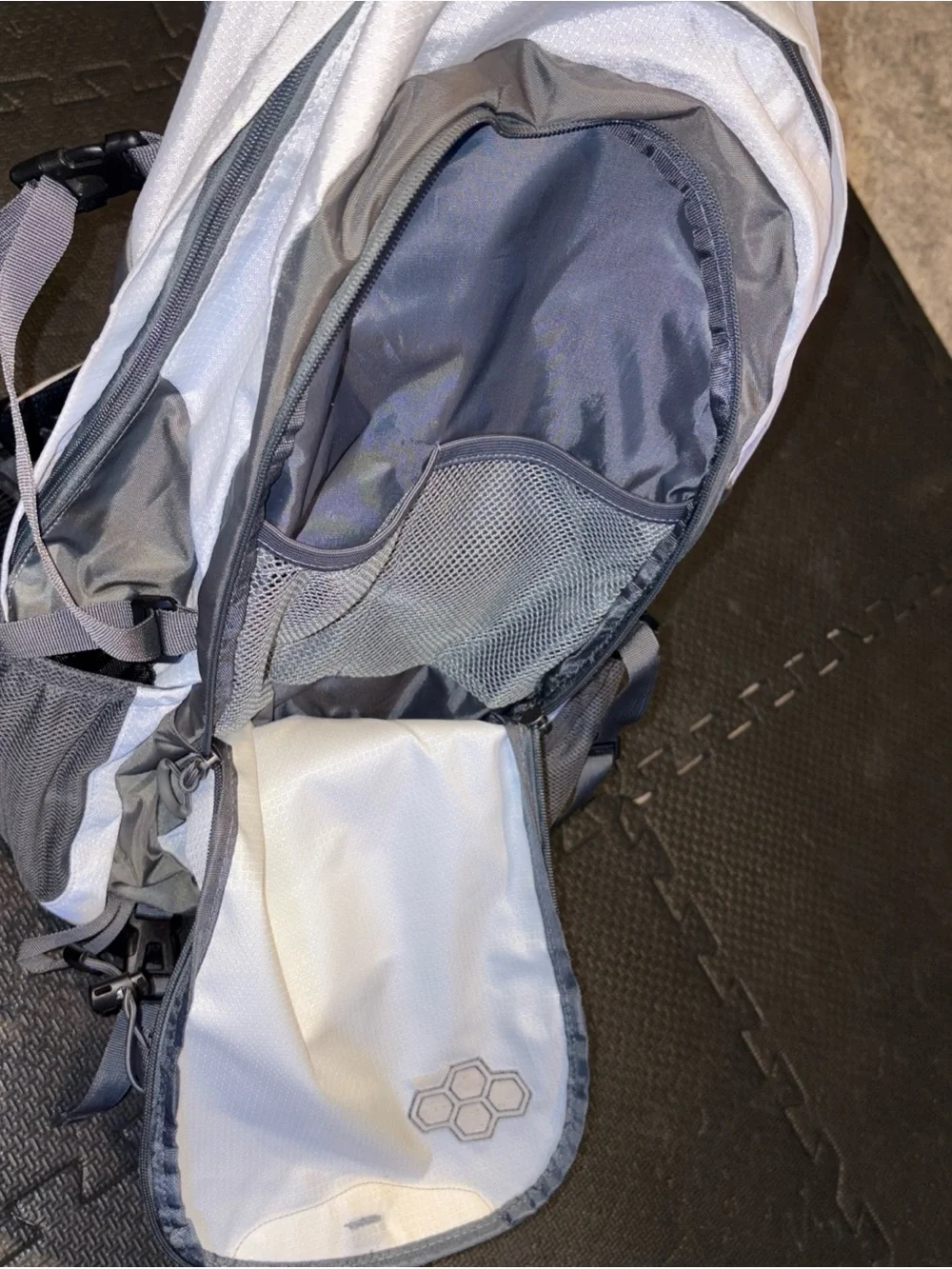 RUDIS Genesis Wrestling Gearpack IV 35L Backpack Bag White Hip Belt Vent Back